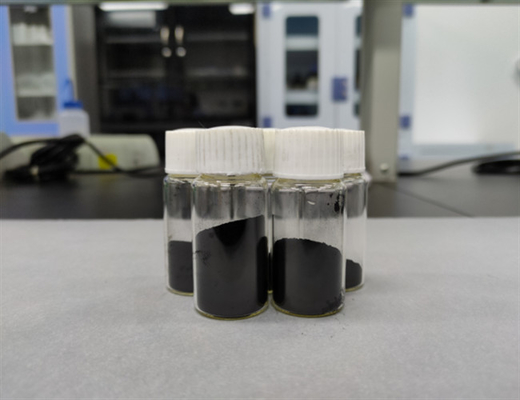 Ο Μαύρος λευκόχρυσου, μια σκόνη νανο-βαθμού του καθαρού λευκόχρυσου, μικρός όγκος και μεγάλη επιφάνεια